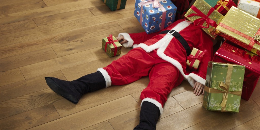 Santa_Pile_Of_Presents-1024x512